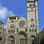 A 2 Passi Dal Centro Apartment *
